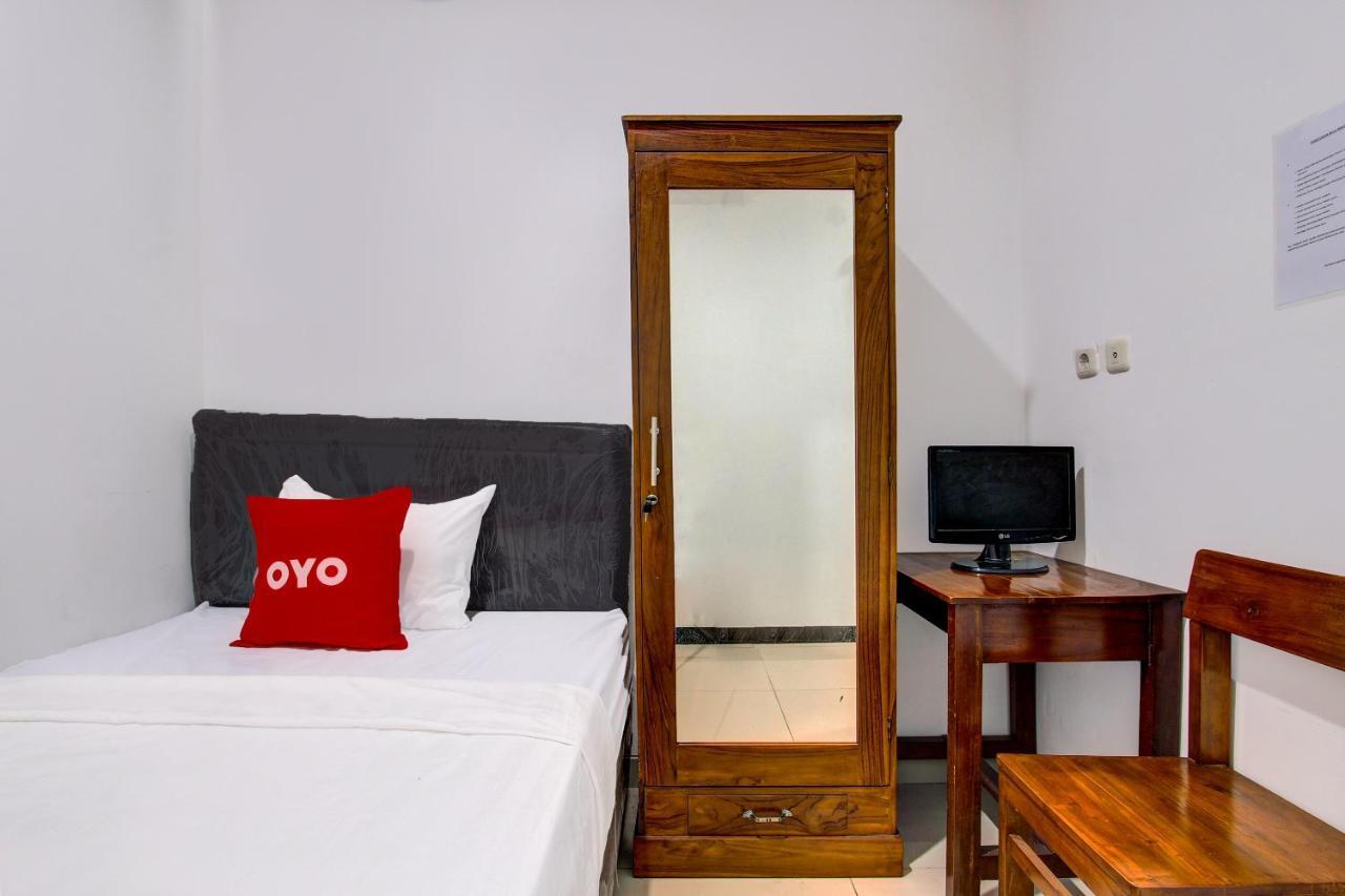 Отель Oyo 92479 Pasadena House Krapyak Экстерьер фото